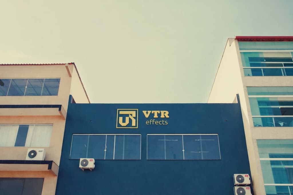 Fachada da nova sede da VTR Effects, com o logo da marca